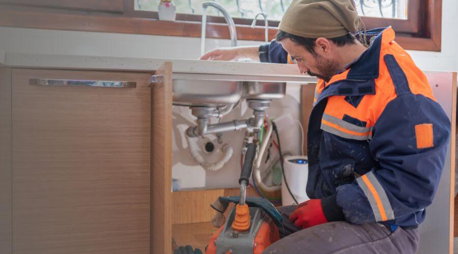 Local water heater installation in Chicago, IL